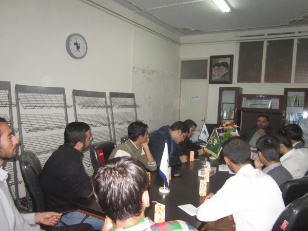 نخستین نشست رسمی شورای بسیج دانشجویی عترت واوان