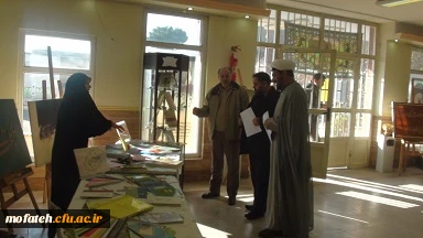 فعالیت دانشجویان هنر در نمایشگاه پژوهش