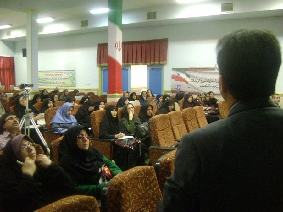 تبیین رویکرد حل مسئله در ریاضیات دوره ابتدایی