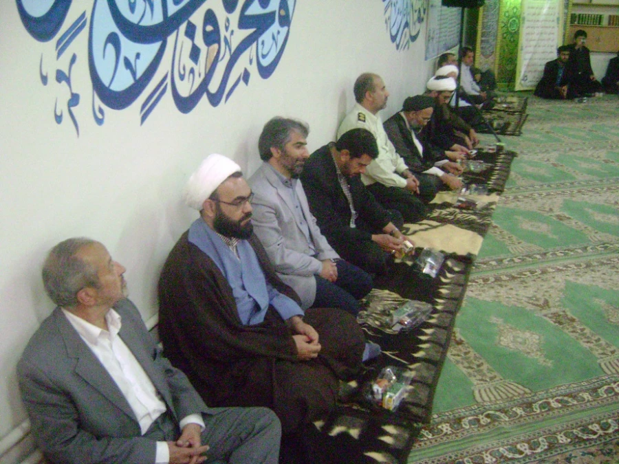 محفل انس با قرآن کریم و یادبود شهدای پردیس شهید مفتح و گرامیداشت بیستمین سالروز رحلت استاد قرآن و اخلاق مرحوم دکتر شمس الدین حاج حسینی 8