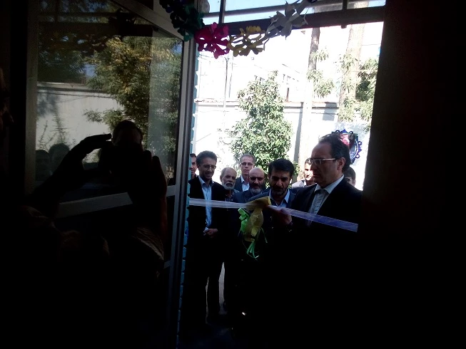 اولین شعبه نمایندگی انتشارات مدرسه دانشگاه فرهنگیان در پردیس شهید مفتح شهرری افتتاح شد.  5