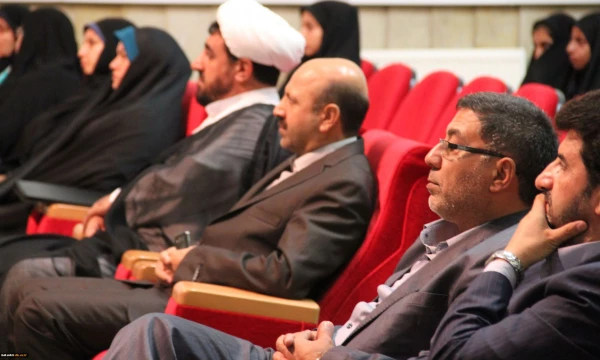 دکتر موسی پور در جمع دانشجو معلمان جدید الورود پردیس ها و مراکز استان تهران تشریح کرد:
کسب ارزش ها و مهارت های معلمی، مهم ترین وظیفه دانشجو معلمان
 2