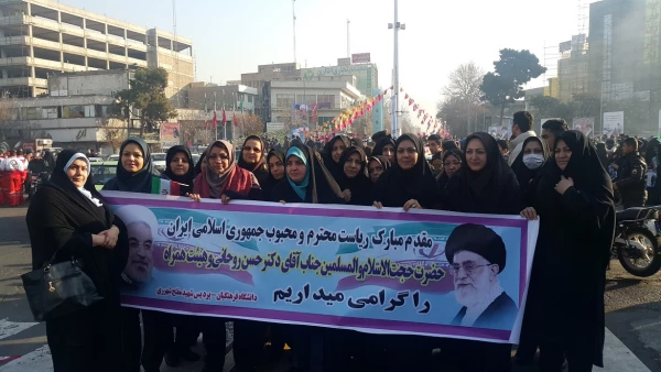 دانشجویان، استادان و کارکنان پردیس شهرری همگام با مردم ری در استقبال رئیس جمهور تدبیر امید 5