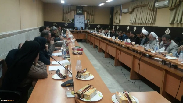 دومین نشست هم اندیشی استادان (درقالب مناظره وگفتگو) به مناسبت هفته وحدت حوزه ودانشگاه با موضوع بررسی نفوذ فردی و جریانی در حوزه ودانشگاه برگزار گردید. استادان  2