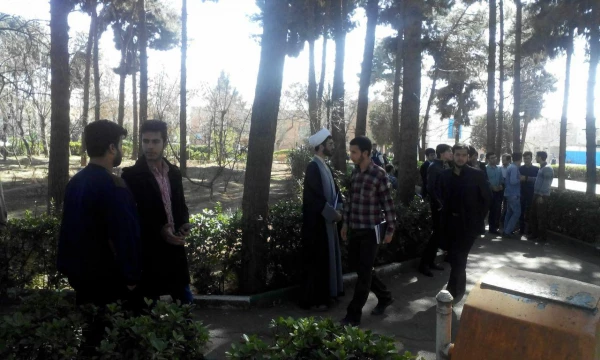 گفتمان آزاد دانشجویی پیرامون انتخابات  3