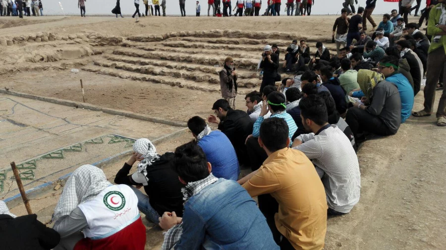 گزارشی از برنامه بازدید دانشجو معمان اعزامی پردیس به اردوی راهیان نور 13