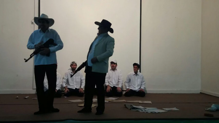 بازدید سرپرست پردیس از فعالیت های فرهنگی  هنری دانشجومعلمان 3