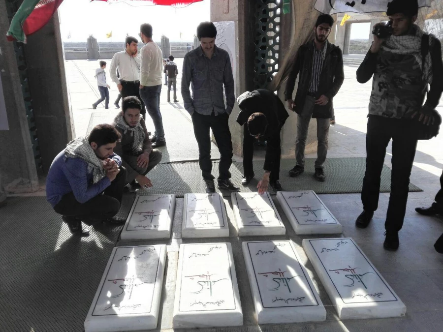 بازگشت دانشجو معلمان پردیس  از سفر معنوی 8