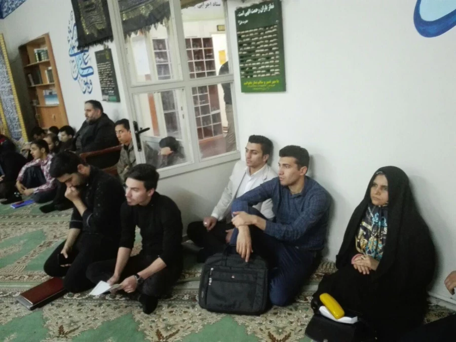 کرسی آزاد اندیشی " جنگ نرم و موج بیداری اسلامی " در نماز خانه  بقیه الله الاعظم (عج) پردیس برگزار شد. 2