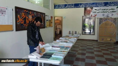 نمایشگاه آثار قرآنی استادان و پژوهشگران علوم قرآنی مدرسه تدبر در قرآن دانشگاه تهران در پردیس برگزار شد