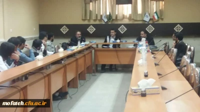 نشست صمیمی نمایندگان فرهنگی کلاس ها و رشته های تحصیلی با مسئولان پردیس