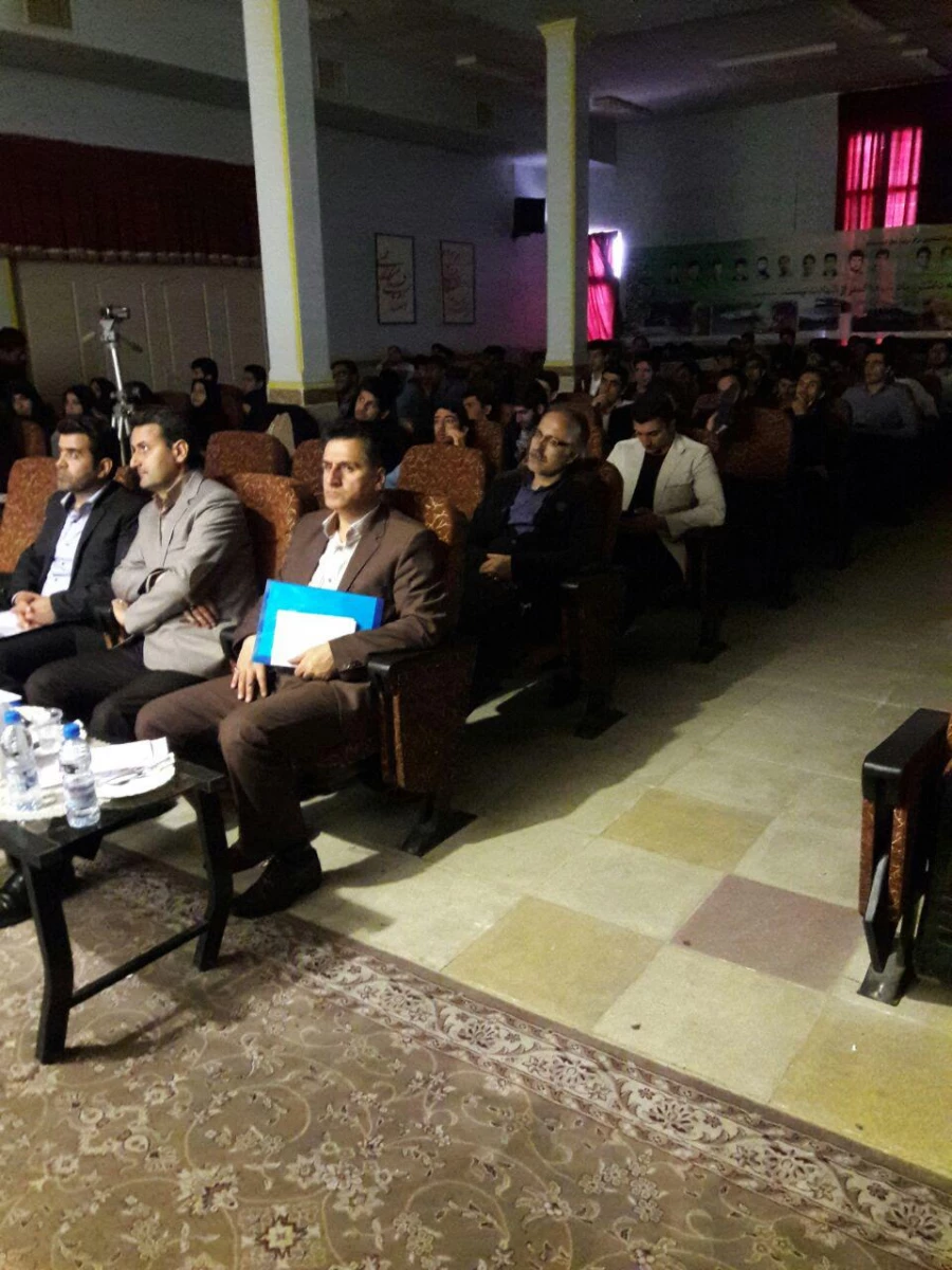 نخستین جشنواره استانی "پژوهش روایی" با هدف توسعة جایگاه پژوهش های کیفی در پردیس شهید مفتح برگزار شد. 2