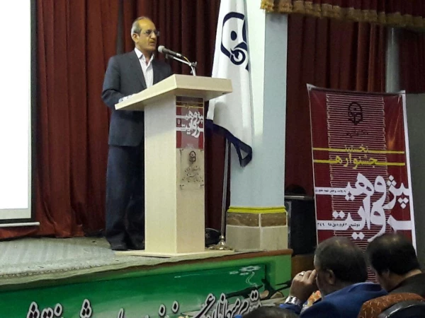 نخستین جشنواره استانی پژوهش روایی با هدف توسعة جایگاه پژوهش های کیفی در پردیس شهید مفتح برگزار شد. 2