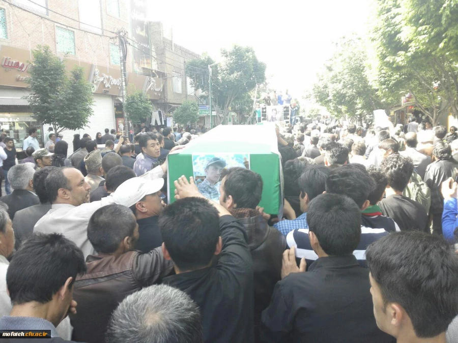 شرکت دانشجو معلمان پردیس در مراسم تشییع پیکر پاک دوتن از شهدای 2