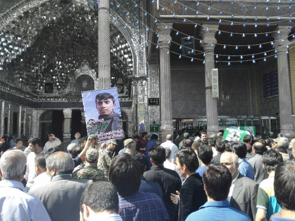 شرکت دانشجو معلمان پردیس در مراسم تشییع پیکر پاک دوتن از شهدای 6