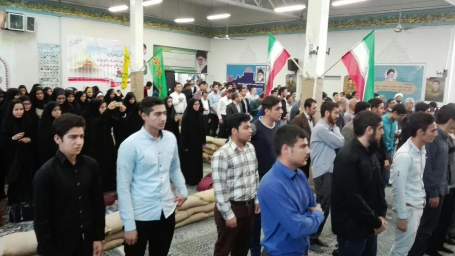 نخستین یادواره ی شهدای تربیت معلم و مدافع حرم در پردیس شهید مفتح شهرری برگزار شد. 9