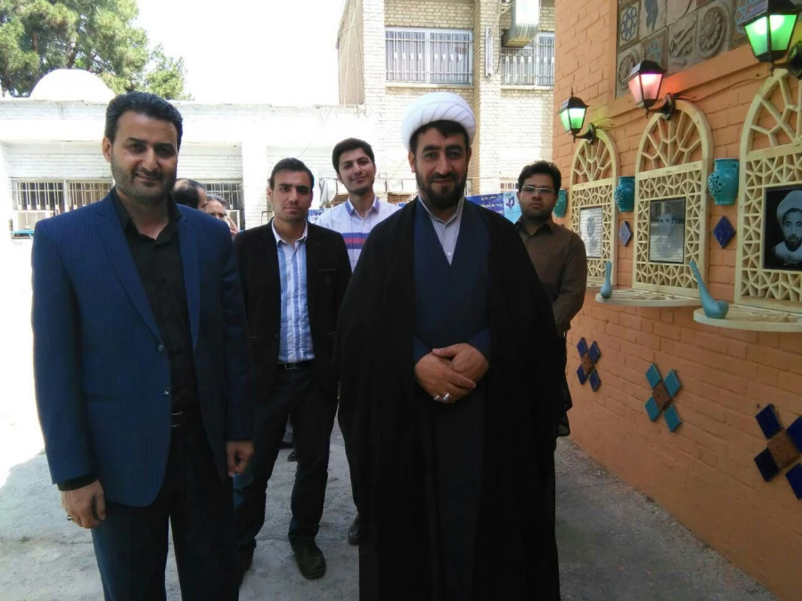 نخستین یادواره ی شهدای تربیت معلم و مدافع حرم در پردیس شهید مفتح شهرری برگزار شد. 11