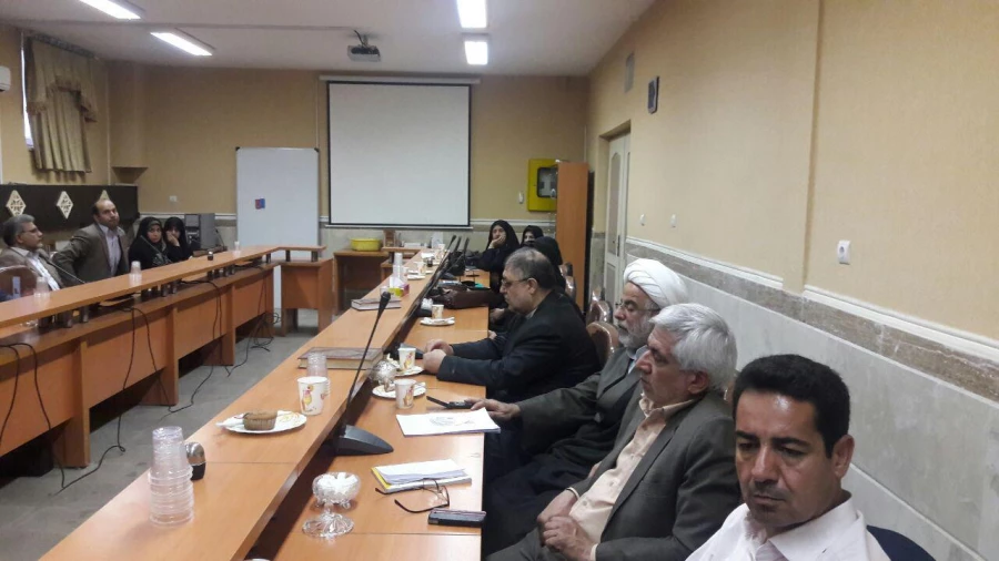 جلسه شورای استادان پردیس شهید مفتح برگزار شد. 4