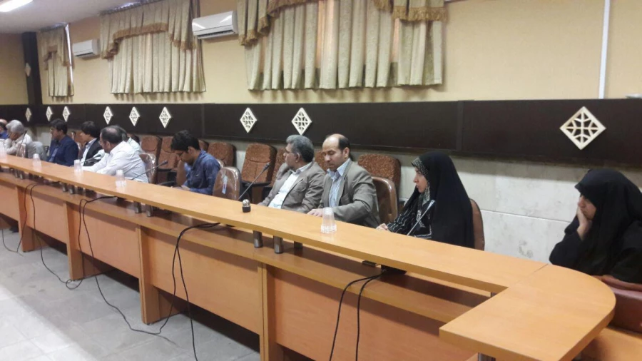 جلسه شورای استادان پردیس شهید مفتح برگزار شد. 7