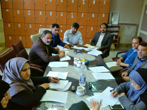 جلسه هماهنگی استادان گروه کاروزی تشکیل شد. 9