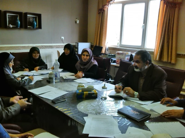 جلسه هماهنگی استادان گروه کاروزی تشکیل شد. 10