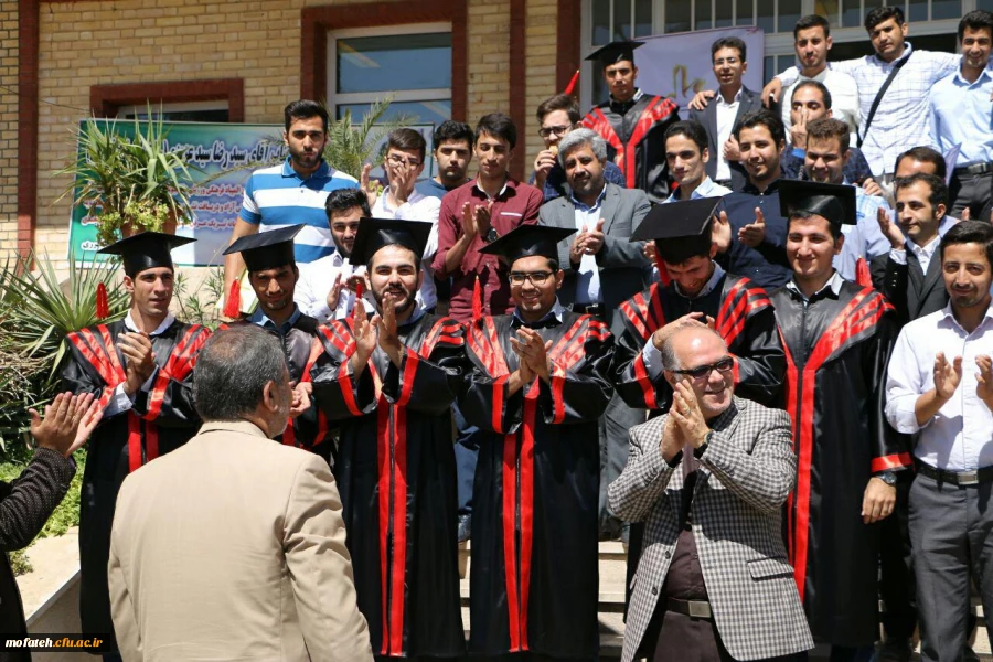 جشن دانش آموختگی نخستین دوره دانشجویان کارشناسی پیوسته پردیس به روایت تصویر 4