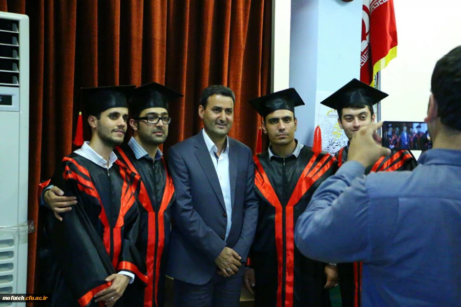 جشن دانش آموختگی نخستین دوره دانشجویان کارشناسی پیوسته پردیس به روایت تصویر 13