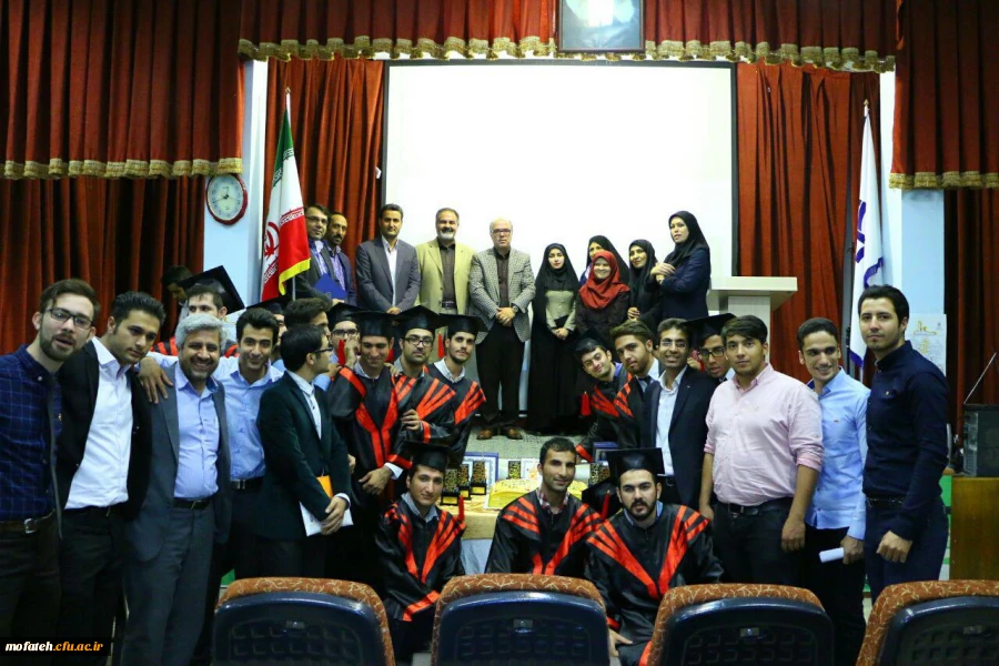 جشن دانش آموختگی نخستین دوره دانشجویان کارشناسی پیوسته پردیس به روایت تصویر 15