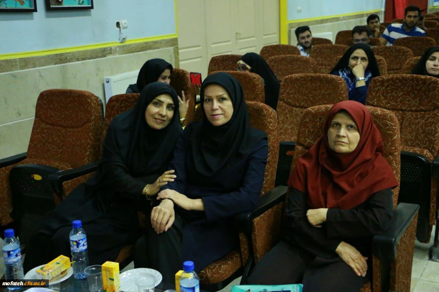 جشن دانش آموختگی نخستین دوره دانشجویان کارشناسی پیوسته پردیس به روایت تصویر 18