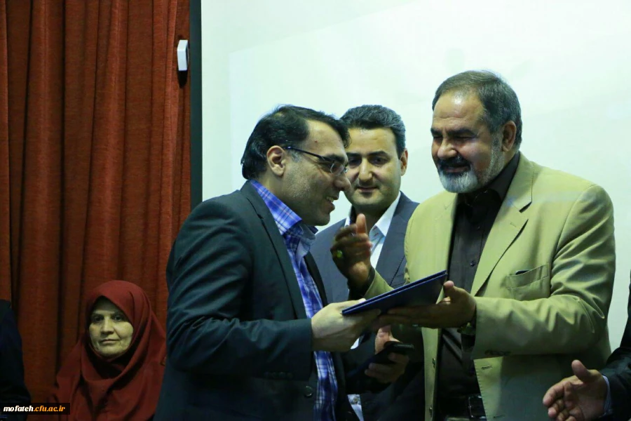 جشن دانش آموختگی نخستین دوره دانشجویان کارشناسی پیوسته پردیس به روایت تصویر 28