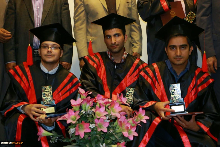 جشن دانش آموختگی نخستین دوره دانشجویان کارشناسی پیوسته پردیس به روایت تصویر 44