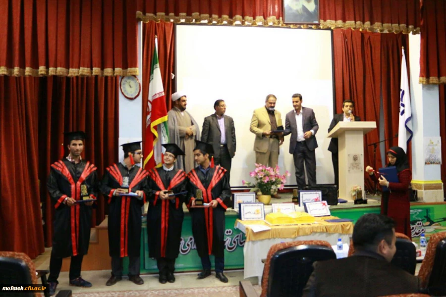 جشن دانش آموختگی نخستین دوره دانشجویان کارشناسی پیوسته پردیس به روایت تصویر 49