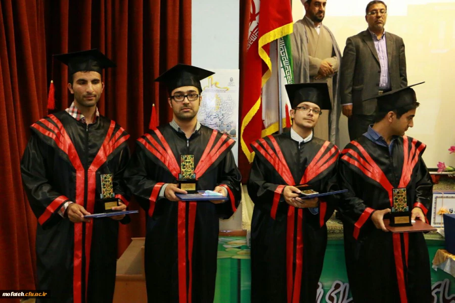 جشن دانش آموختگی نخستین دوره دانشجویان کارشناسی پیوسته پردیس به روایت تصویر 51