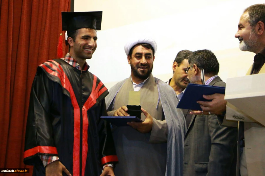 جشن دانش آموختگی نخستین دوره دانشجویان کارشناسی پیوسته پردیس به روایت تصویر 53