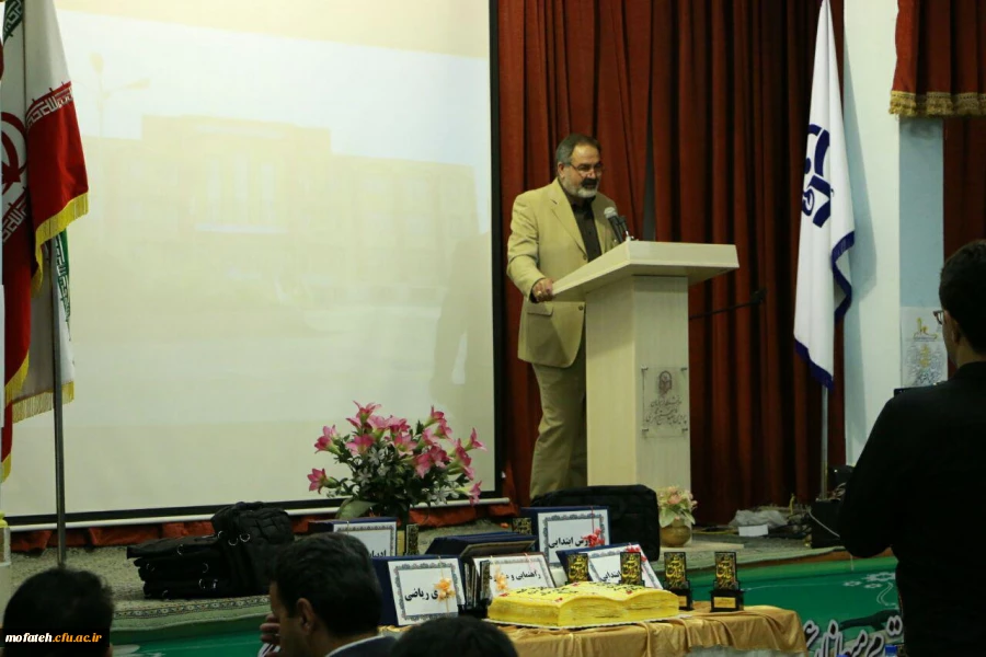 جشن دانش آموختگی نخستین دوره دانشجویان کارشناسی پیوسته پردیس به روایت تصویر 72