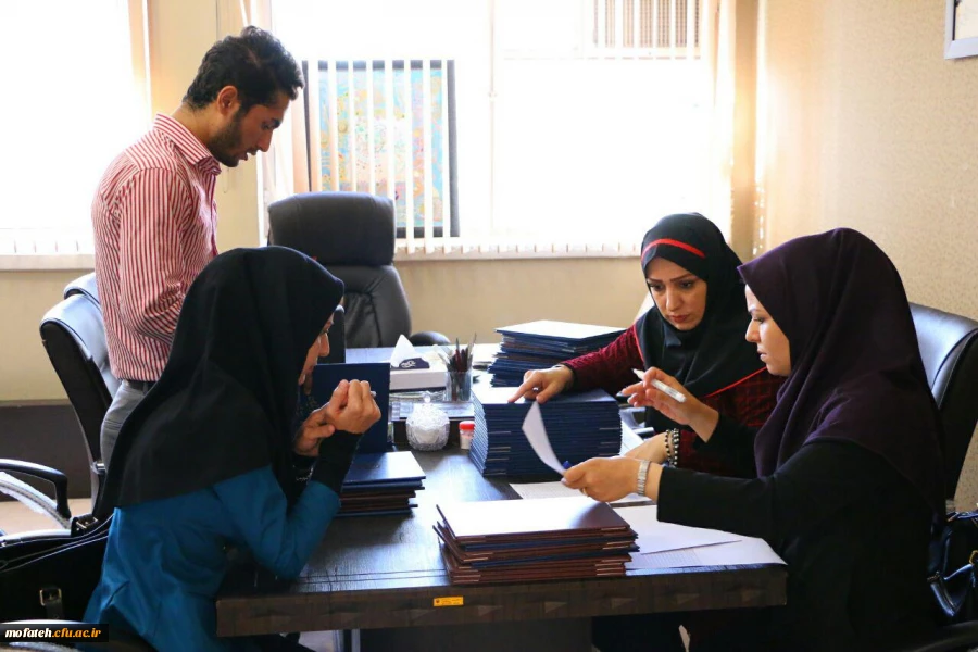 جشن دانش آموختگی نخستین دوره دانشجویان کارشناسی پیوسته پردیس به روایت تصویر 85