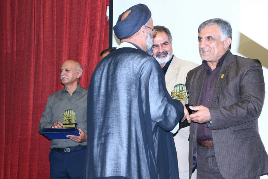 همایش بزرگداشت هزاره حضور حکیم ناصرخسرو در ری 7