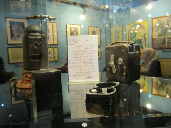 بازدید علمی از باغ موزه فردوس (موزه سینما)