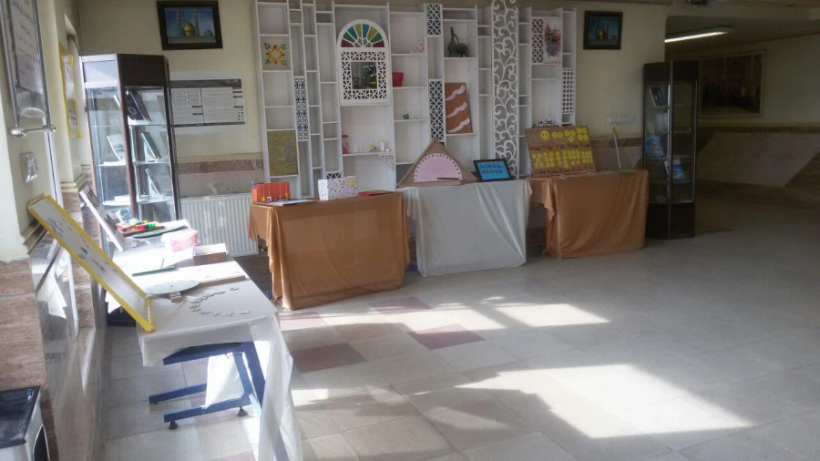 نمایشگاه دست سازه های داشجویان علوم تربیتی با شعار"اختلال یادگیری ، مانعی قابل عبور"