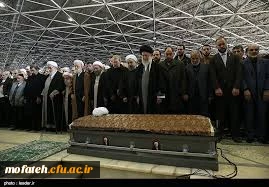 مرید در کنار مراد  آرام گرفت