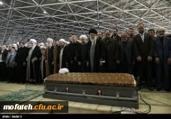 مرید در کنار مراد آرام گرفت