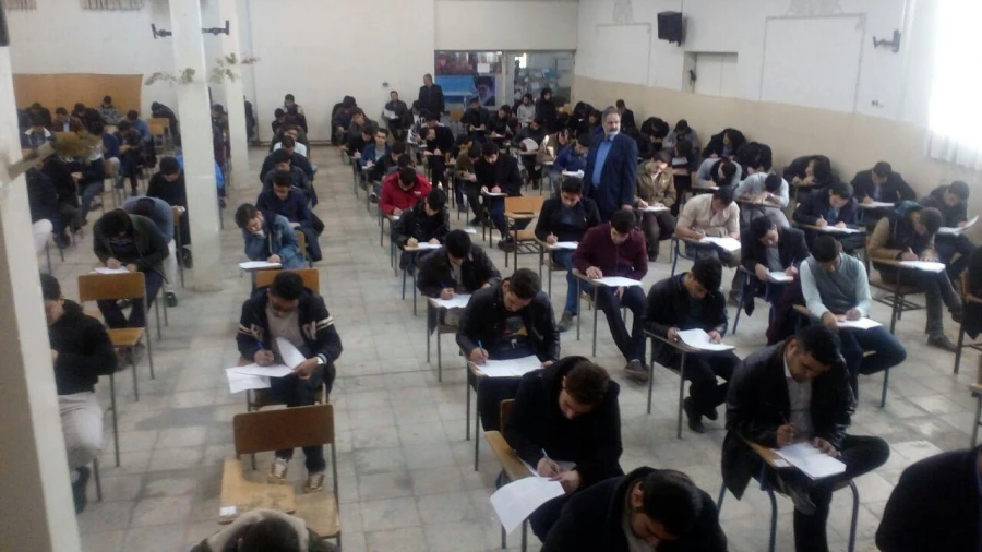 برگزاری آزمون های پایان نیمسال اول 95-96