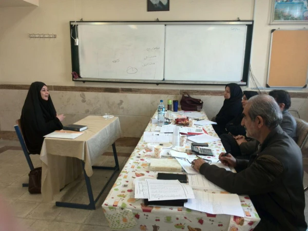 پذیرش و مصاحبه داوطلبان استخدام پیمانی