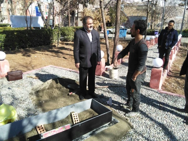 نصب سنگ قبر شهید گمنام