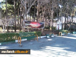 آماده سازی پردیس و آذین بندی به مناسبت دهه مبارک فجر