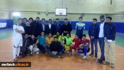 برگزاری مسابقات فوتسال و طناب کشی دانشجویی به مناسبت دهه فجر