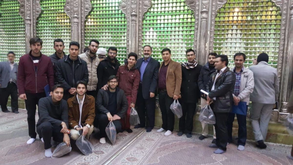 حضور در مرقد حضرت امام و تجدیدمیثاق با امام (ره) 2