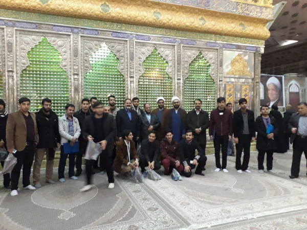 حضور در مرقد مطهر امام خمینی