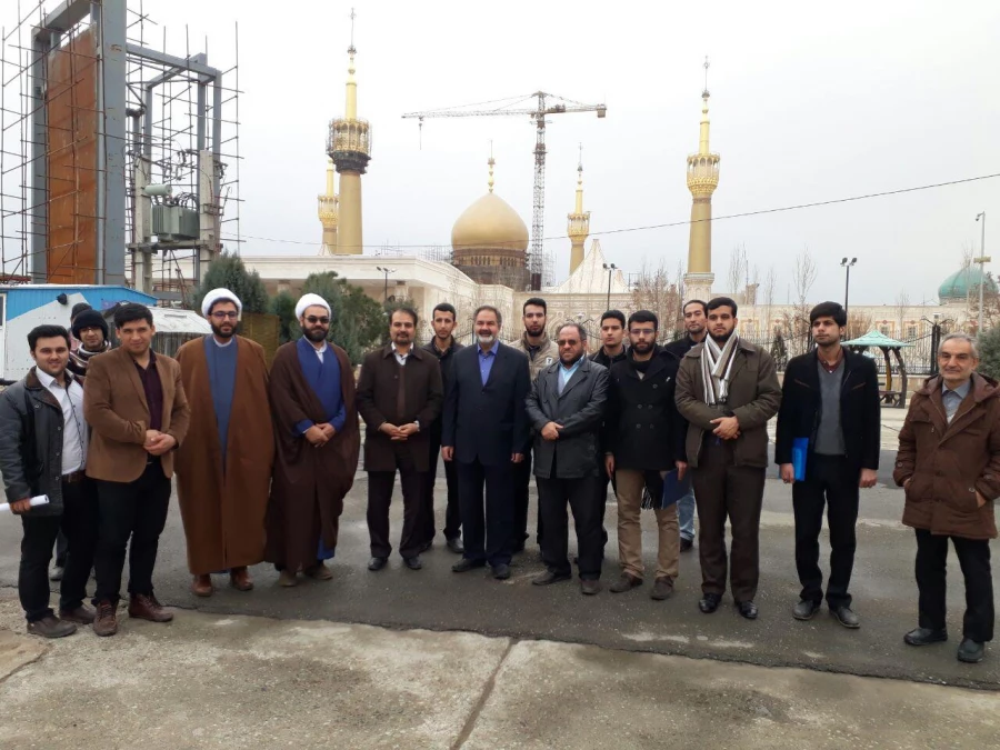 حضور در مرقد مطهر امام خمینی