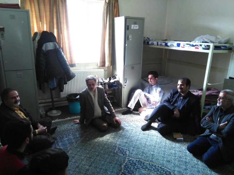 دیدار صمیمانه سرپرست امور پردیس های استان تهران با دانشجویان